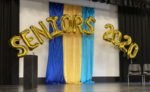 Graduation - Seniors Arch